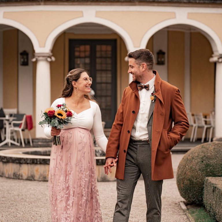 Haustier Fotografie Hund Outdoor Kunstvolles Foto von einem Hund in der Natur im Sonnenlicht